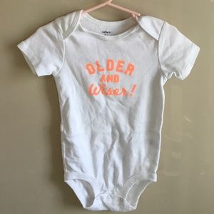 👧🏻Carters "older and wiser" nwot onesie 24m
